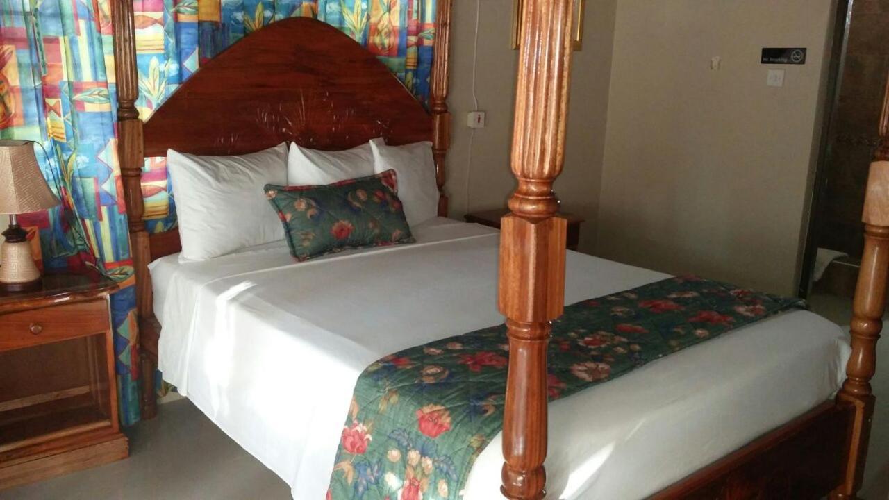 Moonrisevillas Negril Exteriör bild