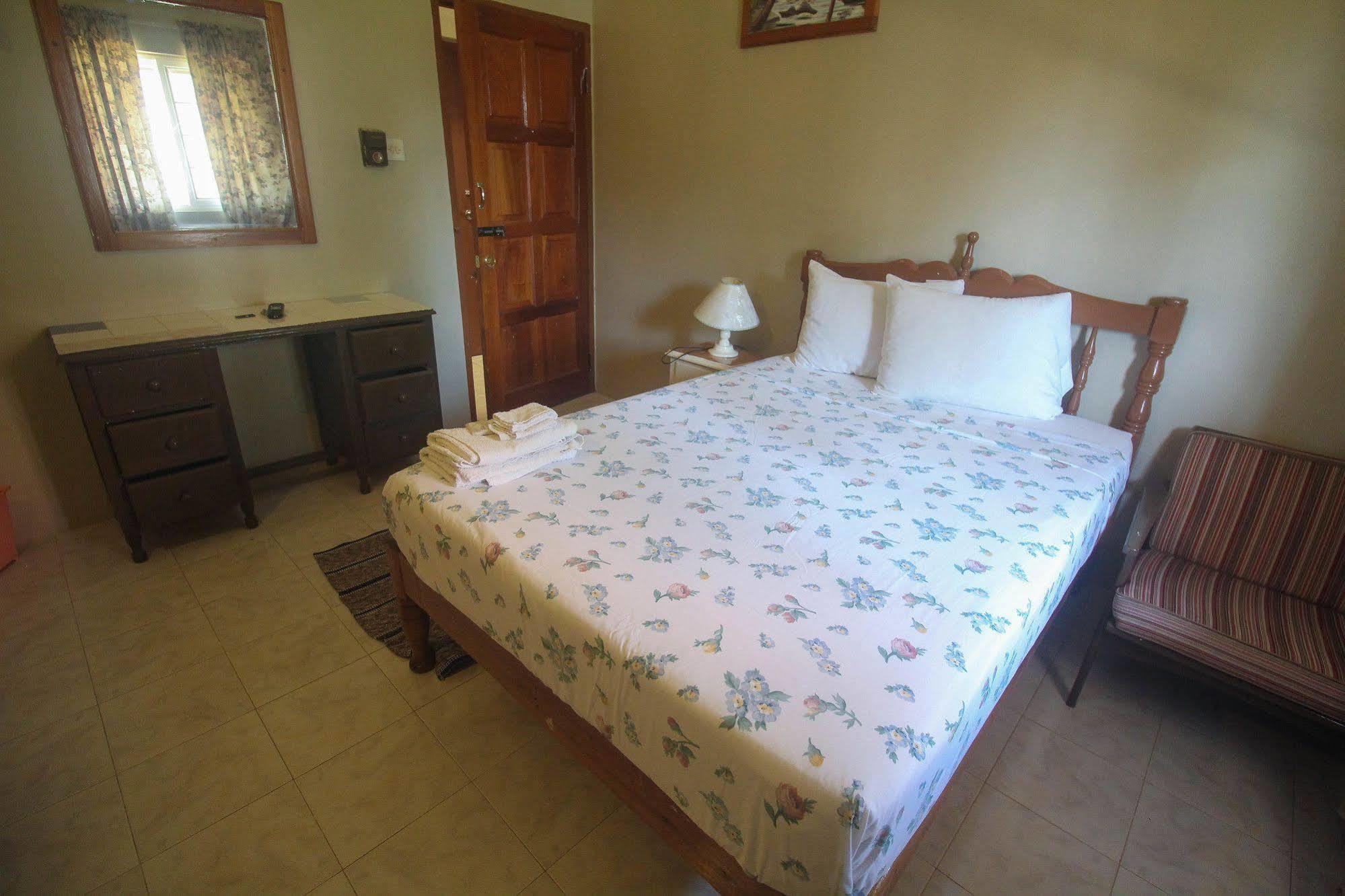 Moonrisevillas Negril Exteriör bild