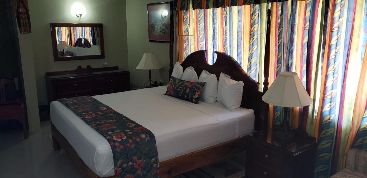Moonrisevillas Negril Exteriör bild